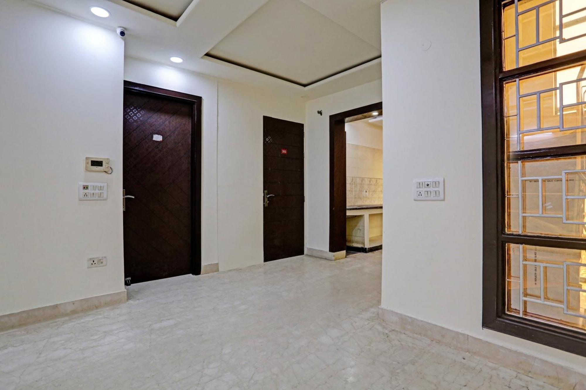Hotel O Golden Key Inn Punjabi Bagh New Delhi Exterior foto